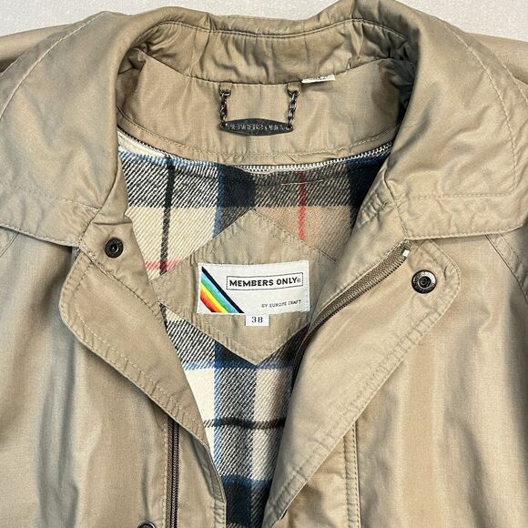 80s VTG MEMBERS ONLY-MEN'S KHAKI PUFFER JACKET- SIZE‎ 38 Flannel Bomber Coat - Picture 7 of 7
